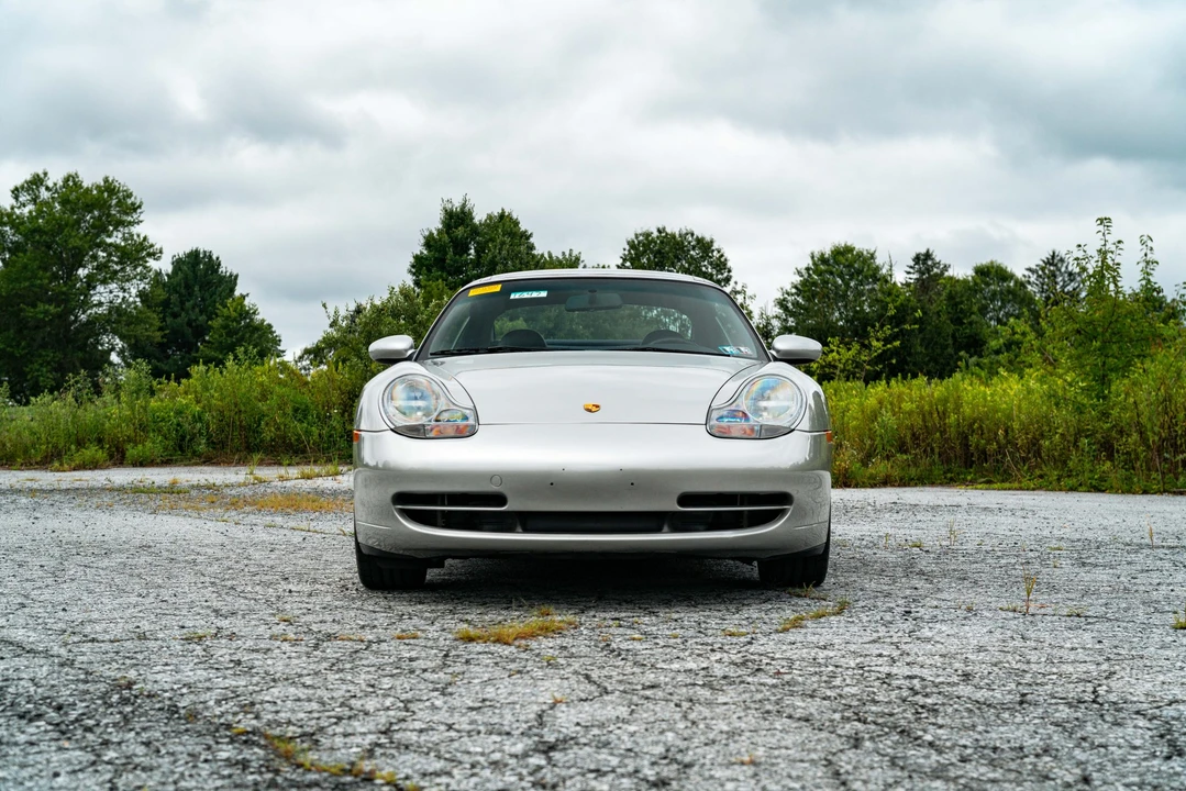 1999 Porsche 996 Carrera - Image 9 of 31