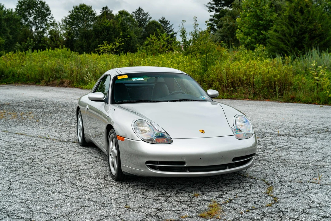 1999 Porsche 996 Carrera - Image 10 of 31