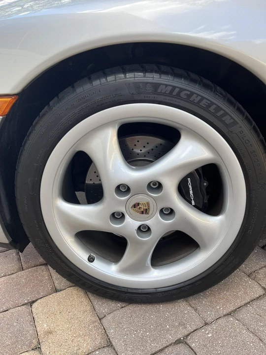 1999 Porsche 996 Carrera - Image 25 of 31
