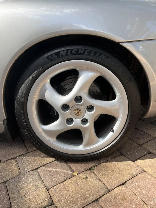 1999 Porsche 996 Carrera - Image 26 of 31