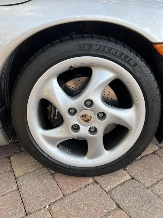 1999 Porsche 996 Carrera - Image 28 of 31