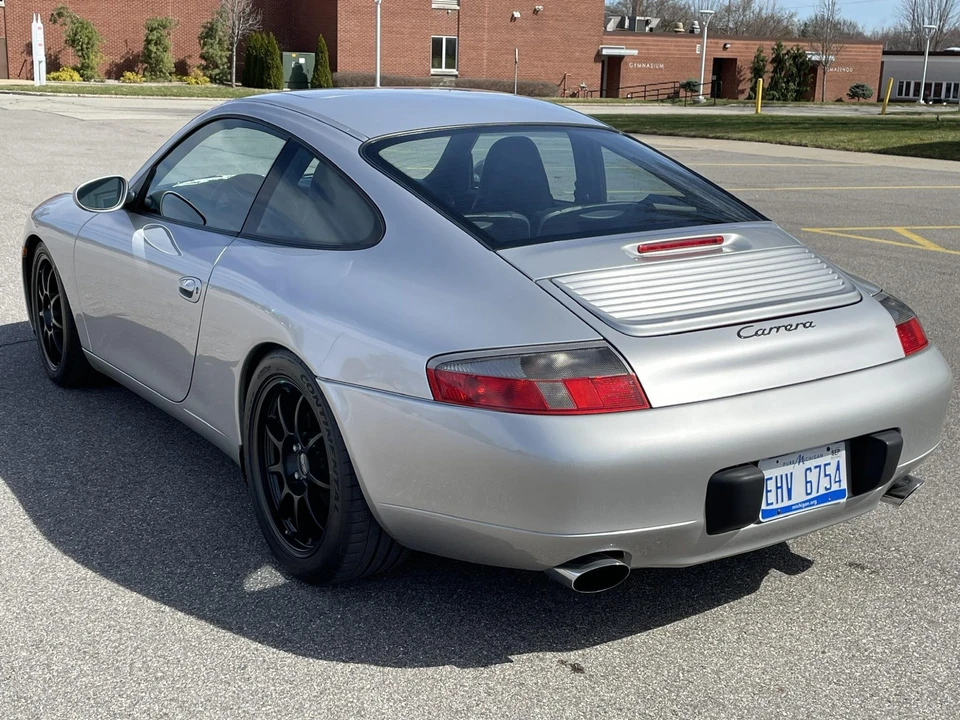 1999 Porsche 996 Carrera - Image 10 of 31