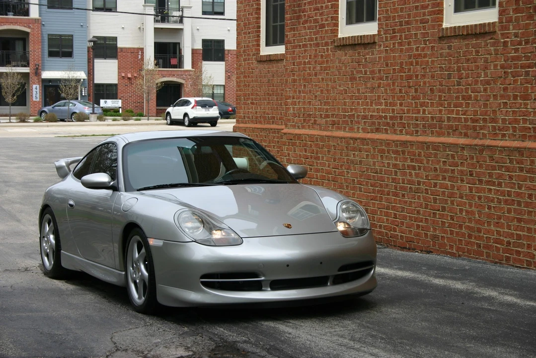 1999 Porsche 996 Carrera - Image 12 of 31