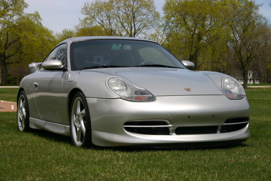 1999 Porsche 996 Carrera - Image 10 of 31
