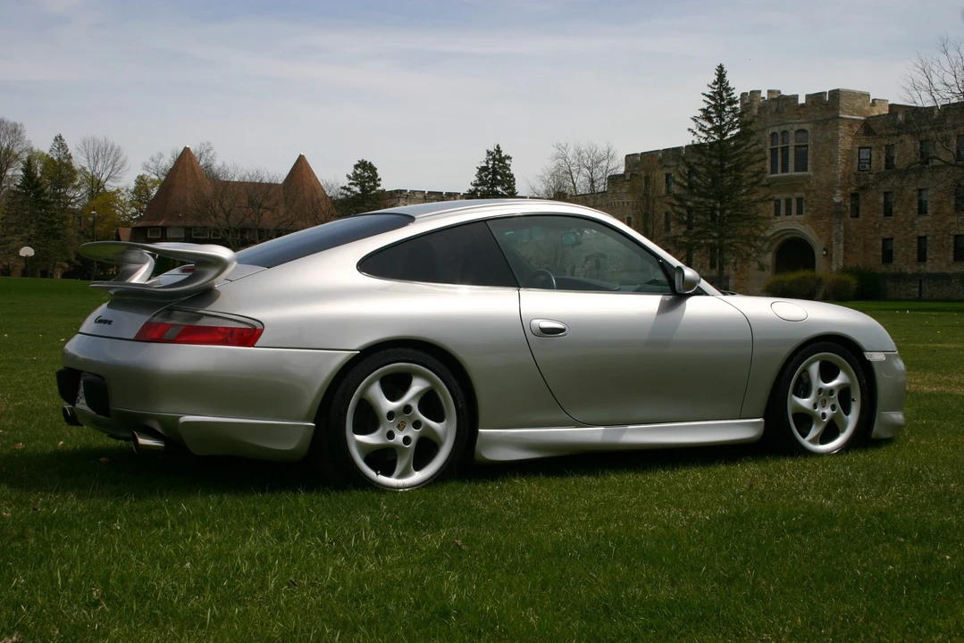 1999 Porsche 996 Carrera - Image 18 of 31