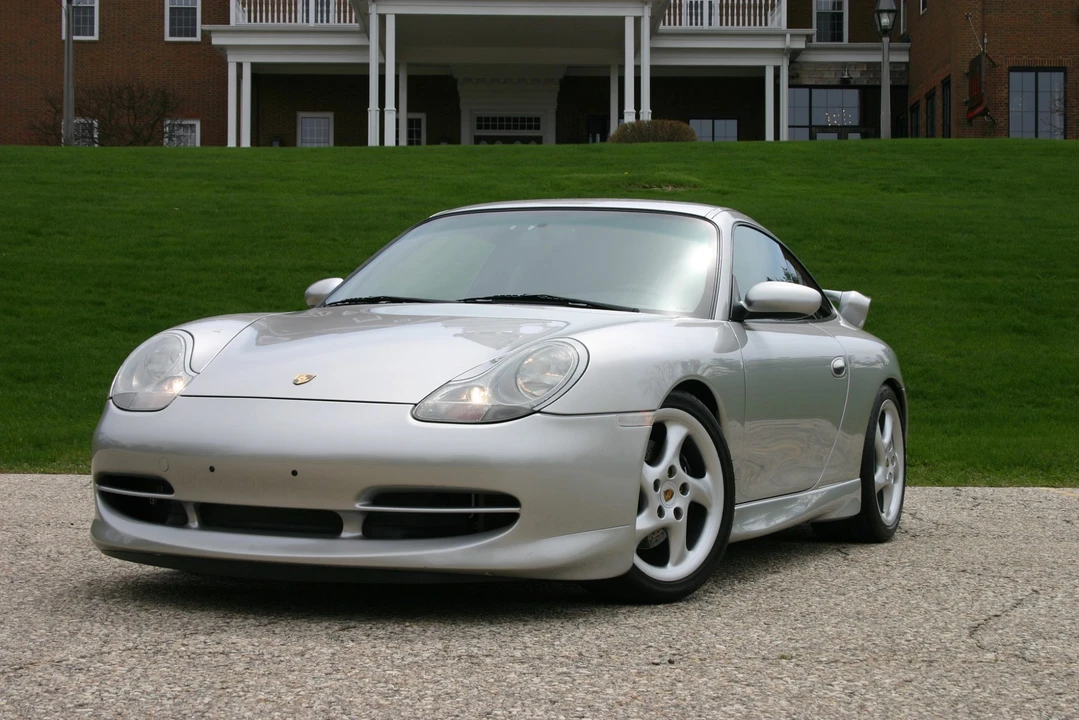 1999 Porsche 996 Carrera - Image 9 of 31