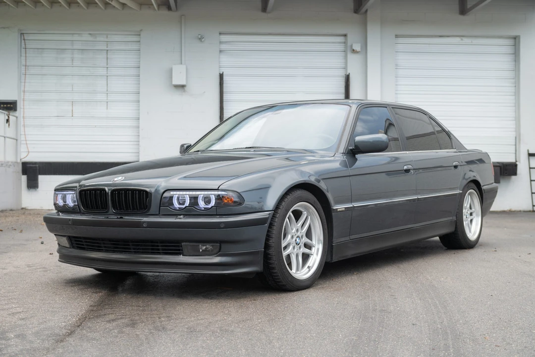 2000 BMW E38 7 Series - Image 2 of 31