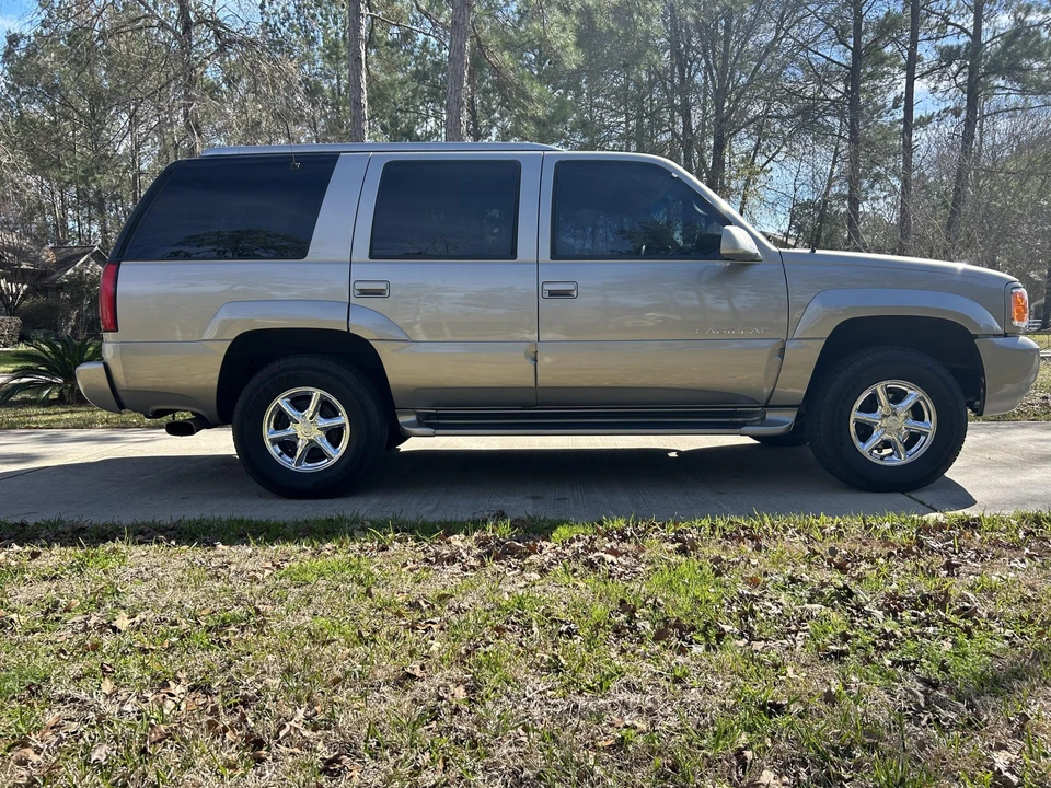 2000 Cadillac Escalade 1st Gen - Image 20 of 31