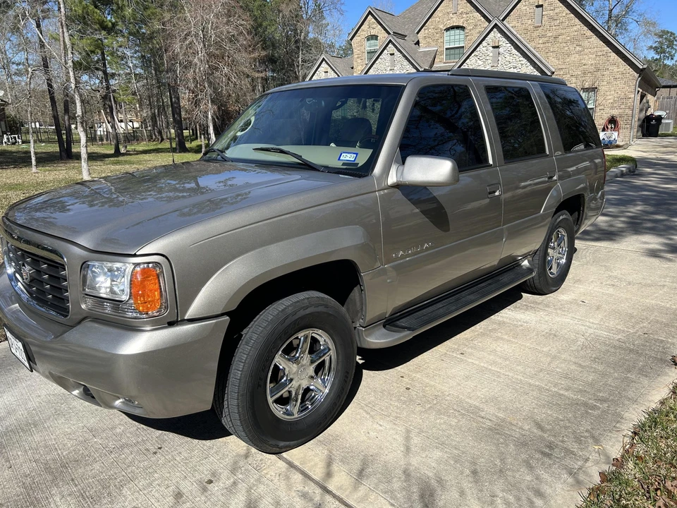 2000 Cadillac Escalade 1st Gen - Image 31 of 31