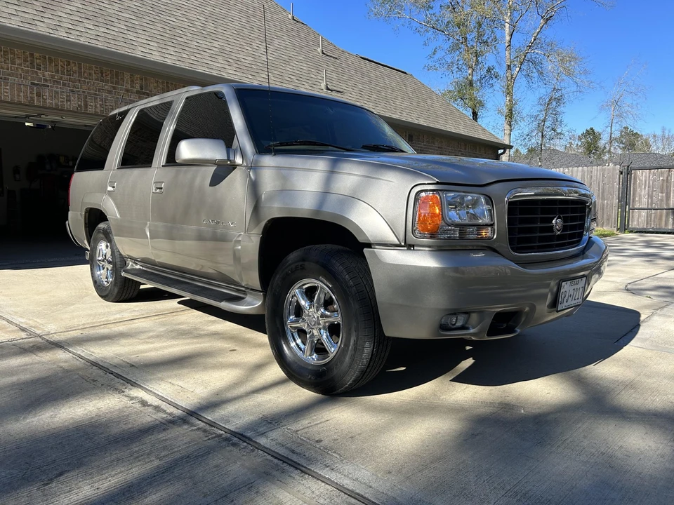 2000 Cadillac Escalade 1st Gen - Image 6 of 31
