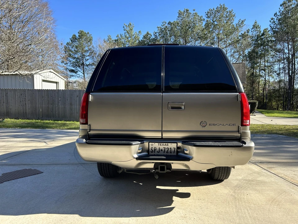 2000 Cadillac Escalade 1st Gen - Image 11 of 31