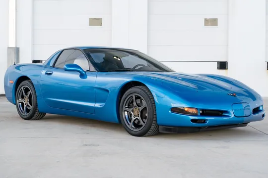 2000 Chevrolet Corvette Fixed Roof Coupe