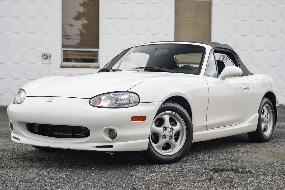 2000 Mazda NB MX-5 Miata - Image 16 of 31