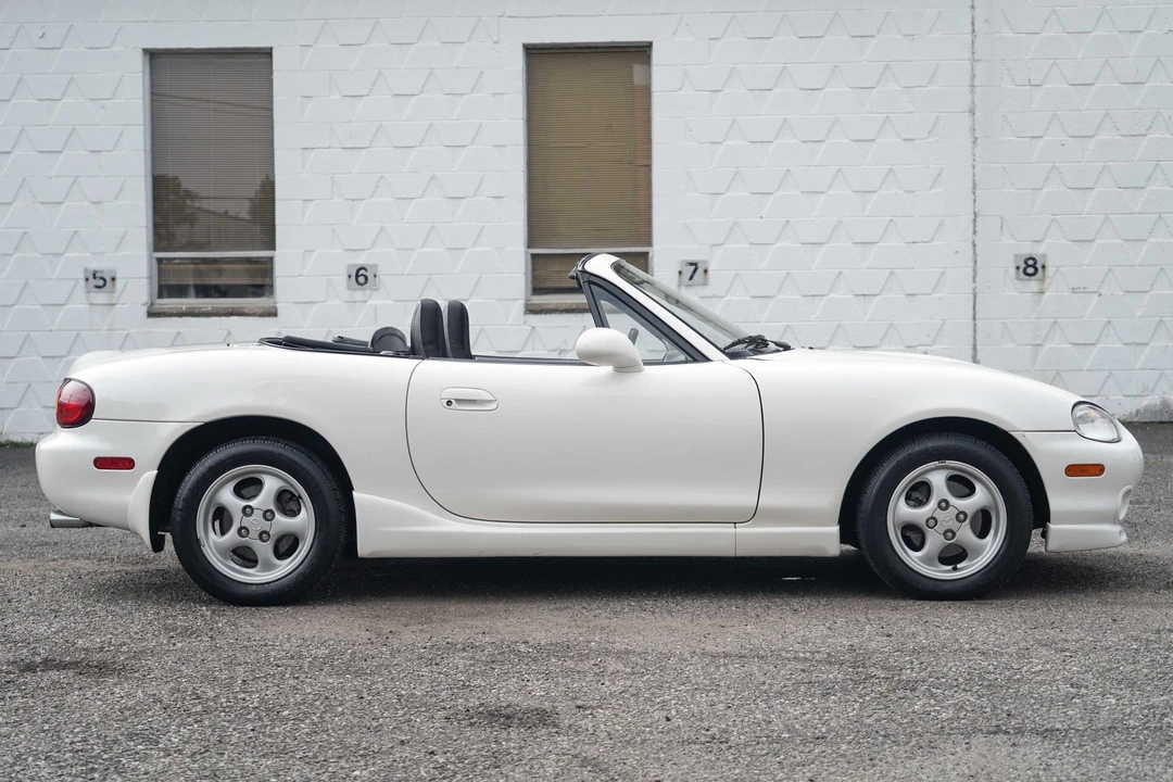 2000 Mazda NB MX-5 Miata - Image 8 of 31