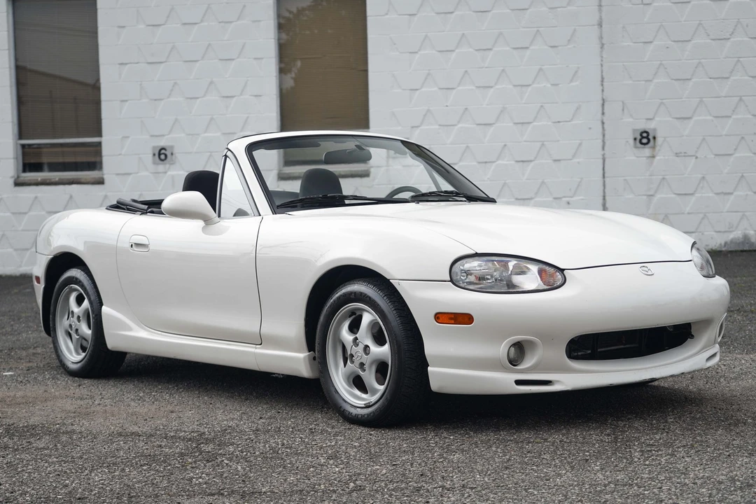 2000 Mazda NB MX-5 Miata - Image 10 of 31