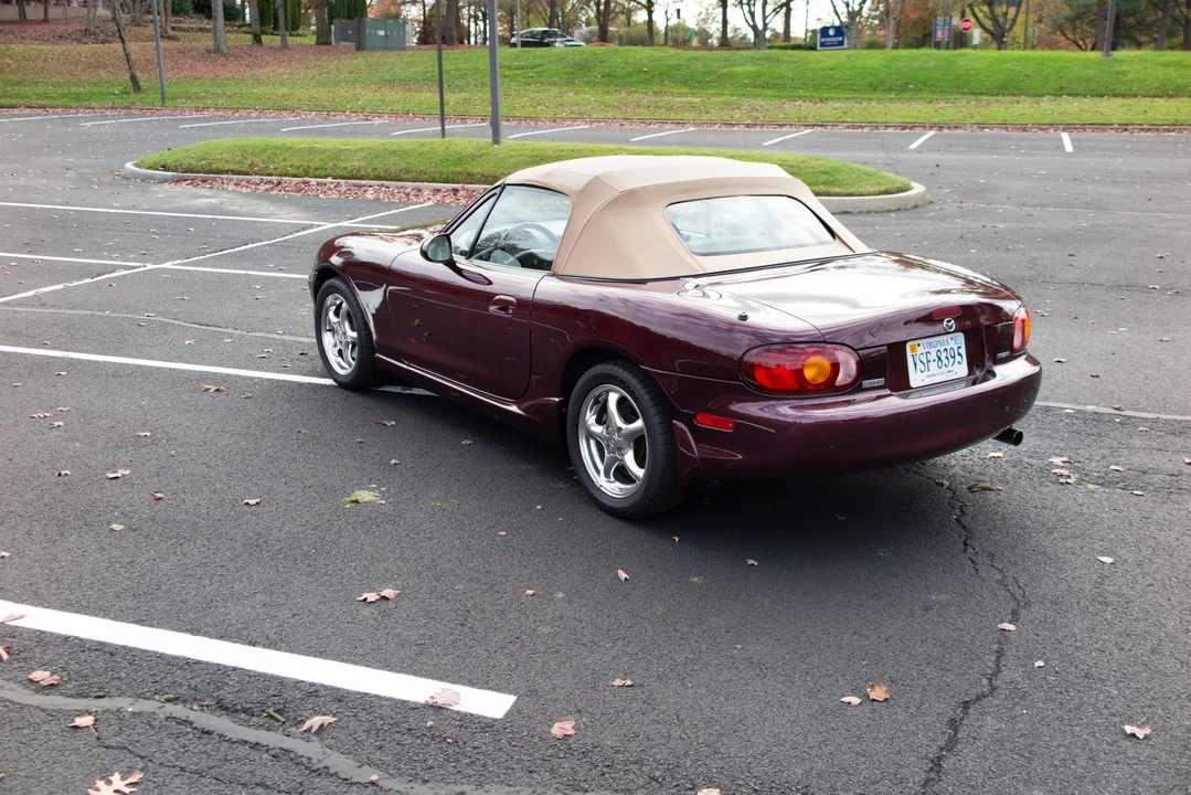 2000 Mazda NB MX-5 Miata - Image 6 of 31