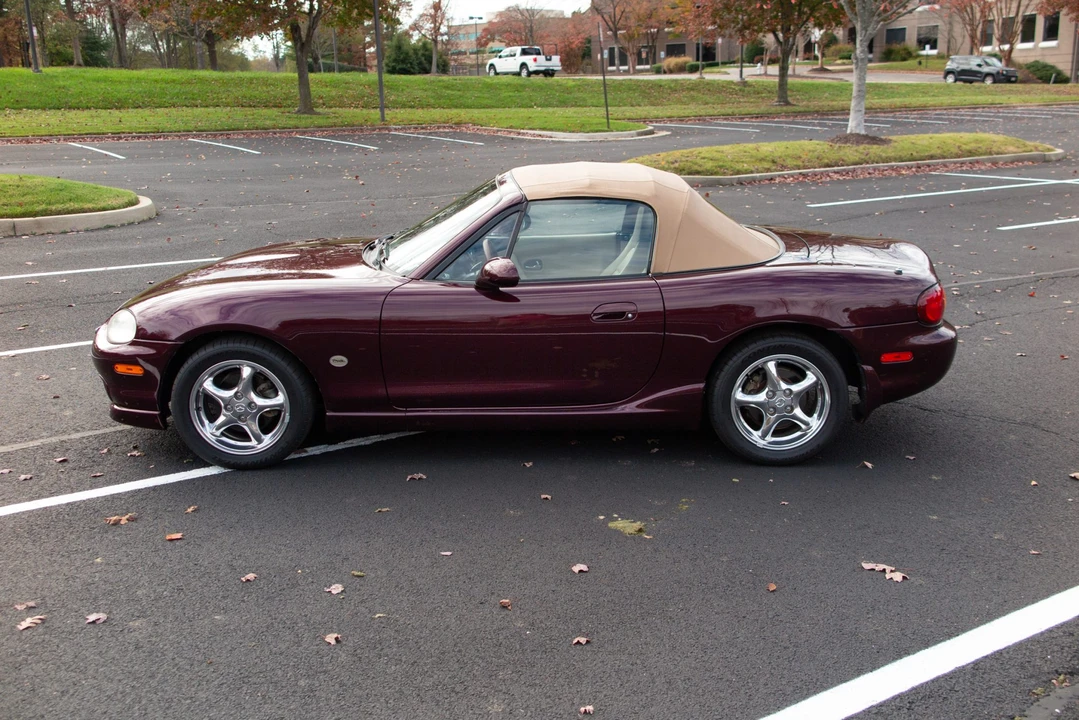 2000 Mazda NB MX-5 Miata - Image 7 of 31