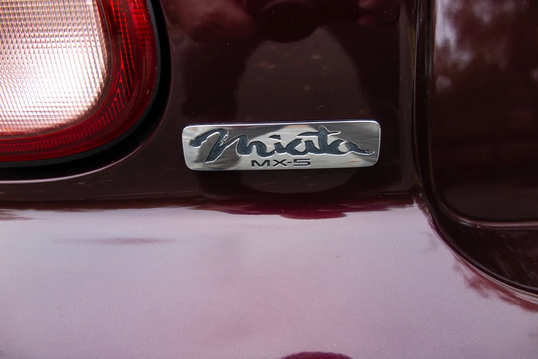2000 Mazda NB MX-5 Miata - Image 23 of 31