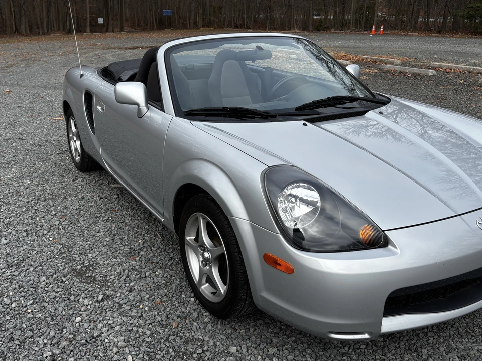 2000 Toyota MR2 Spyder/MR-S - Image 21 of 31