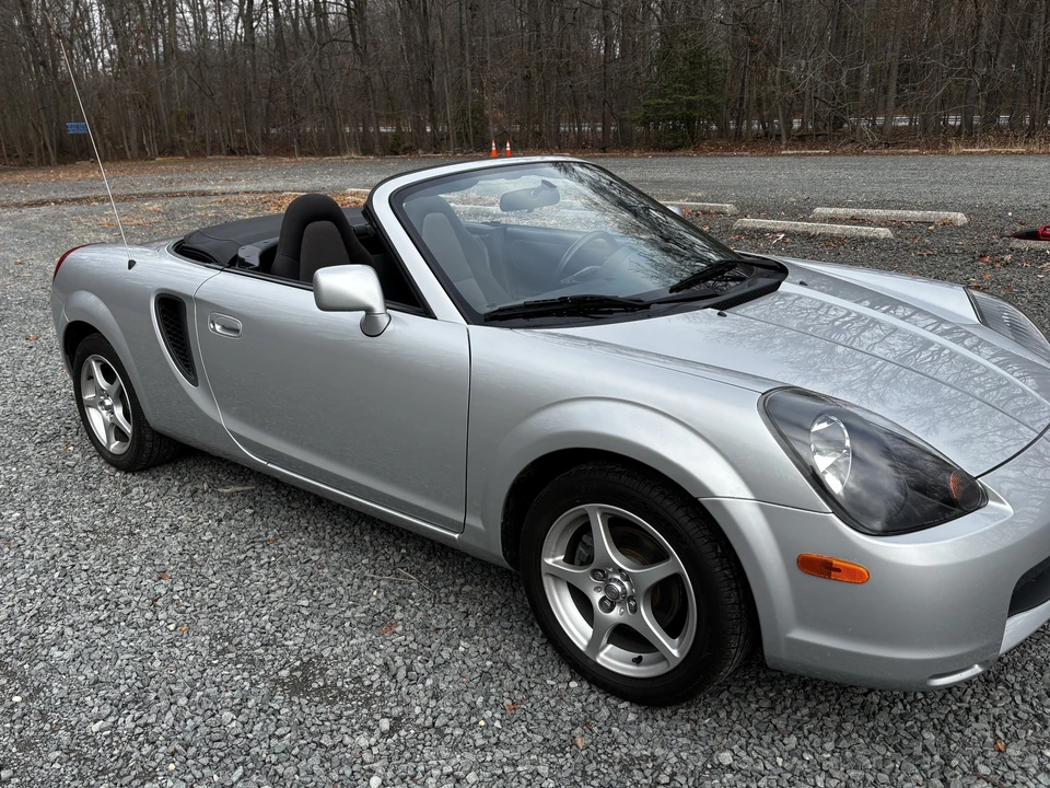 2000 Toyota MR2 Spyder/MR-S - Image 22 of 31