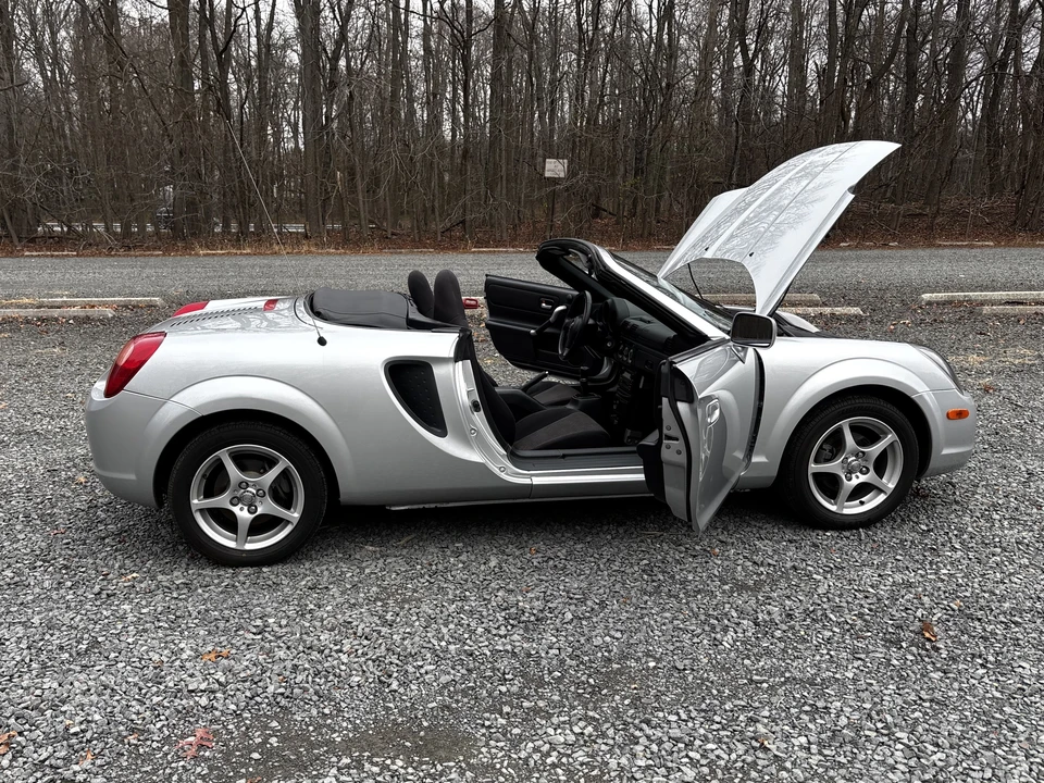 2000 Toyota MR2 Spyder/MR-S - Image 14 of 31