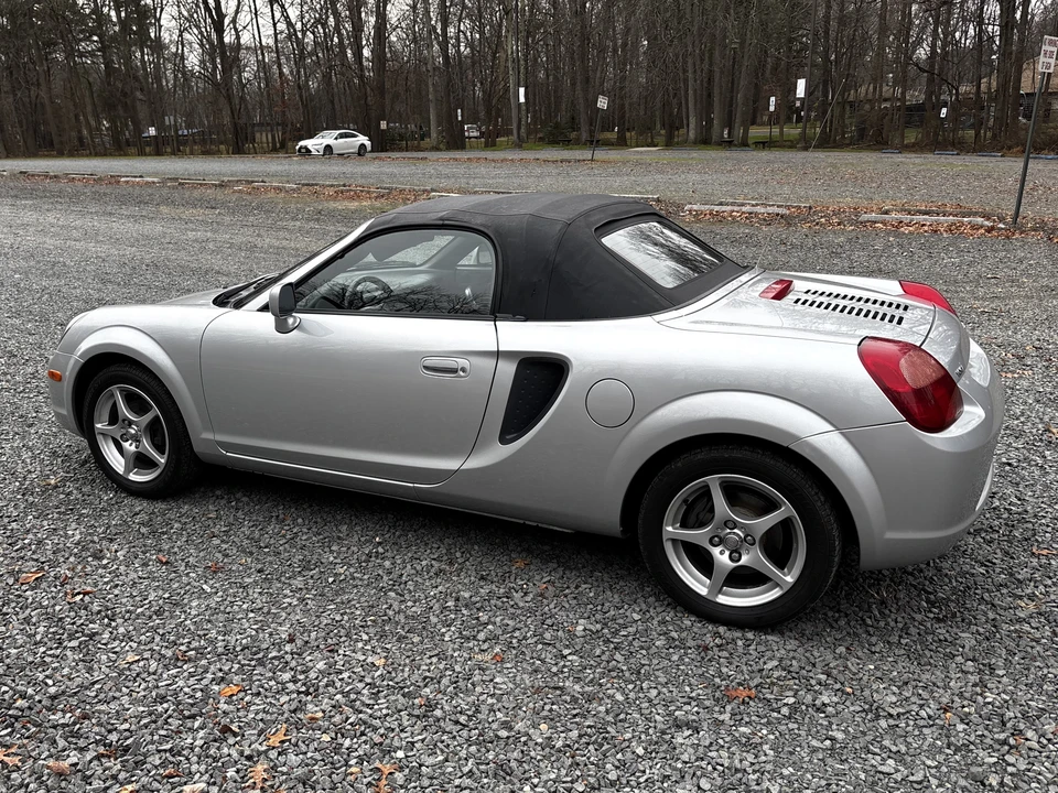 2000 Toyota MR2 Spyder/MR-S - Image 4 of 31