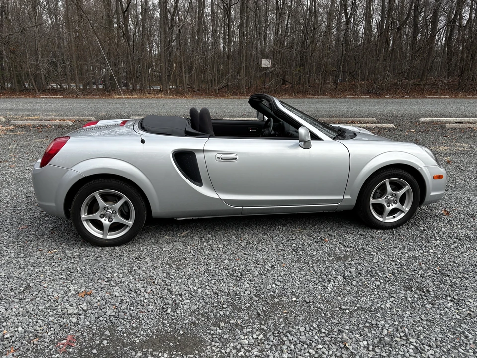2000 Toyota MR2 Spyder/MR-S - Image 8 of 31