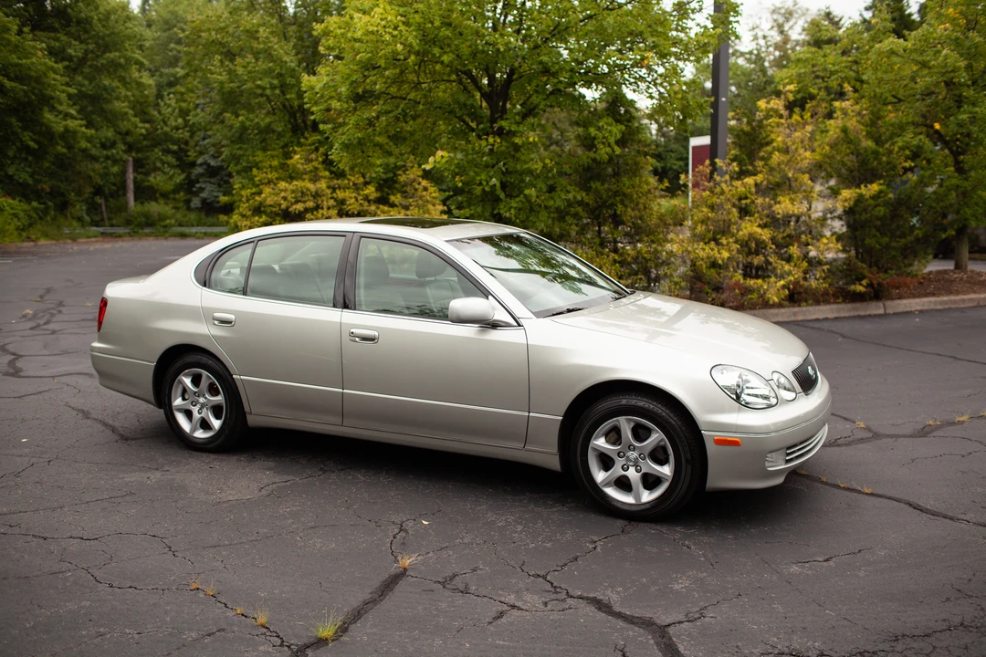 2001 Lexus GS 2nd Gen - Image 10 of 31