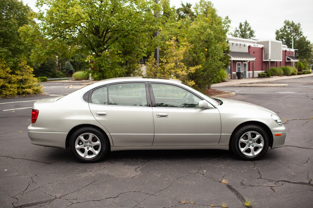 2001 Lexus GS 2nd Gen - Image 12 of 31