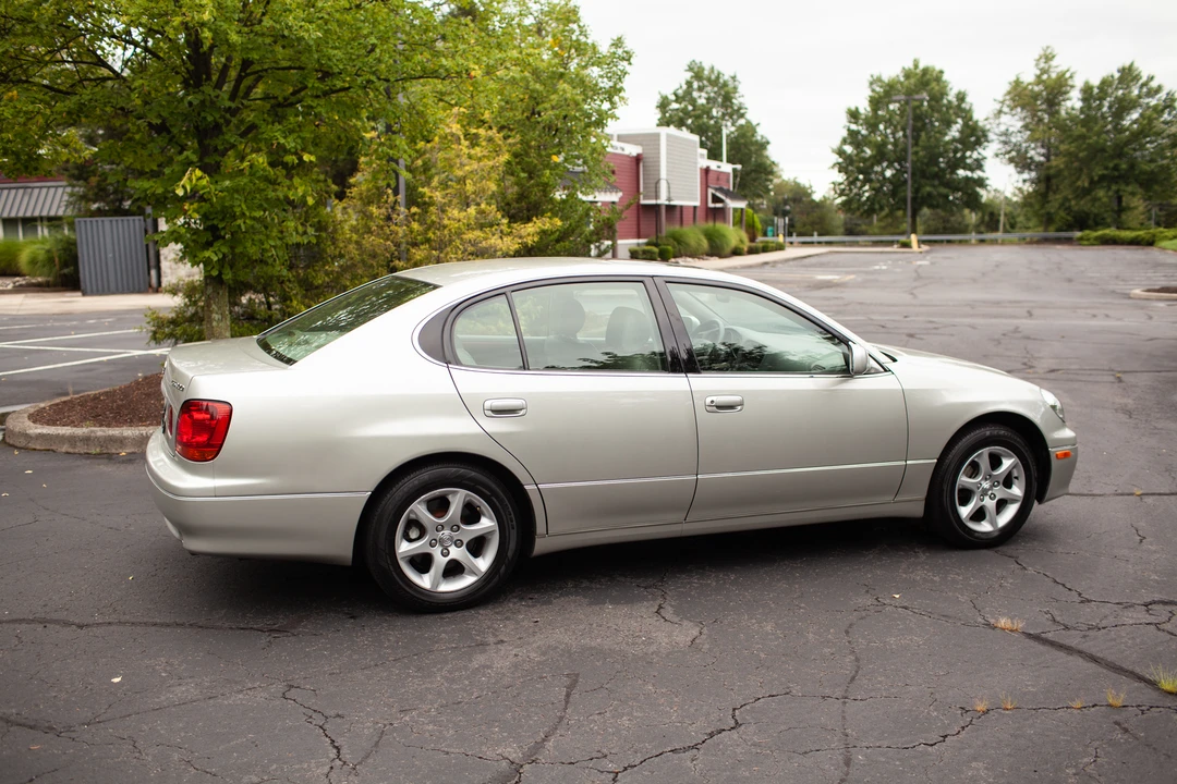 2001 Lexus GS 2nd Gen - Image 13 of 31