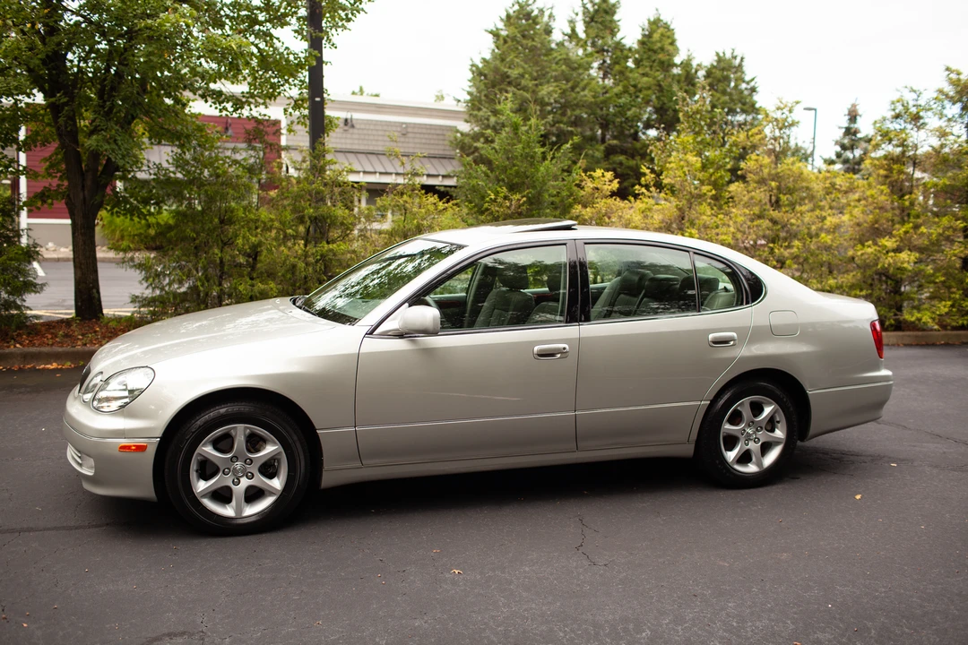 2001 Lexus GS 2nd Gen - Image 28 of 31