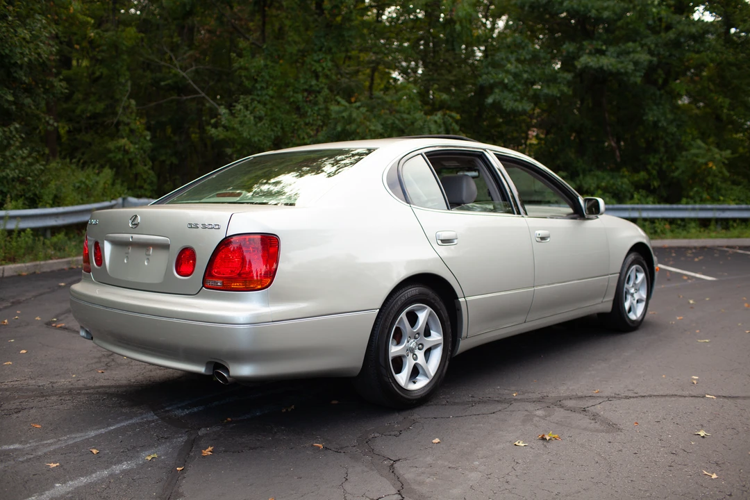 2001 Lexus GS 2nd Gen - Image 15 of 31
