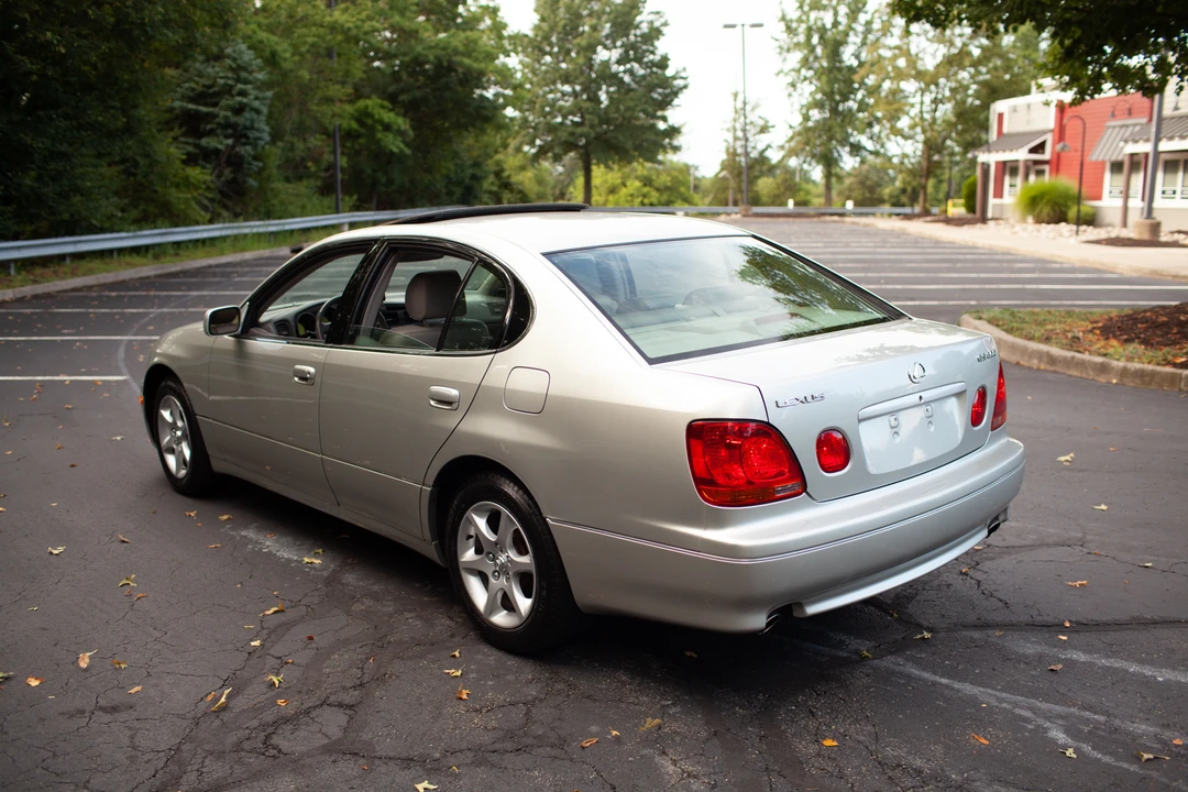 2001 Lexus GS 2nd Gen - Image 23 of 31
