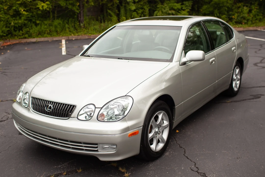 2001 Lexus GS 2nd Gen - Image 2 of 31