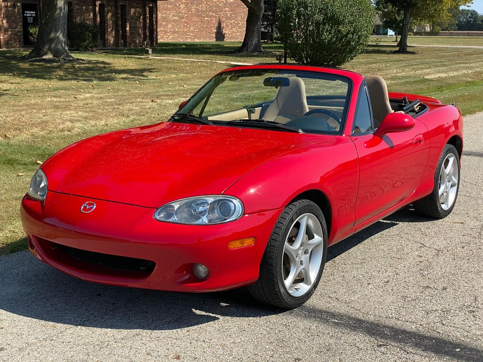 2001 Mazda NB MX-5 Miata - Image 10 of 31