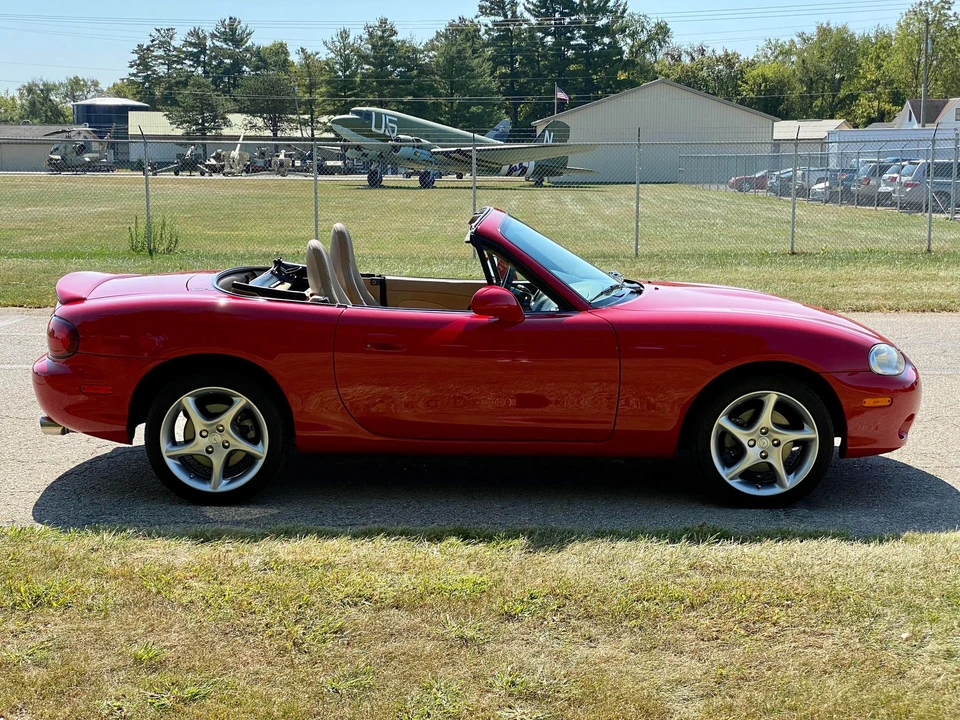 2001 Mazda NB MX-5 Miata - Image 20 of 31
