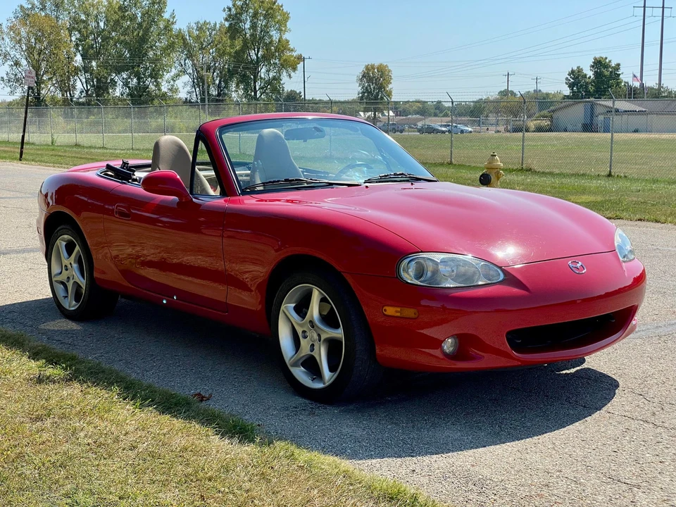 2001 Mazda NB MX-5 Miata - Image 22 of 31