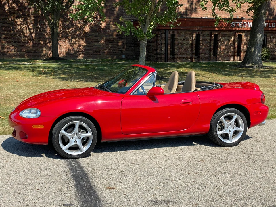 2001 Mazda NB MX-5 Miata - Image 13 of 31