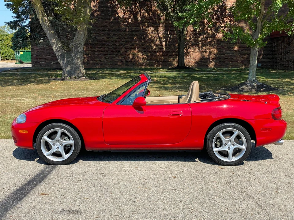 2001 Mazda NB MX-5 Miata - Image 14 of 31