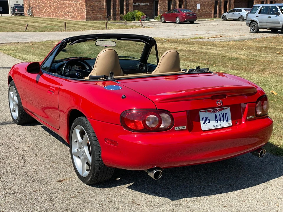 2001 Mazda NB MX-5 Miata - Image 16 of 31