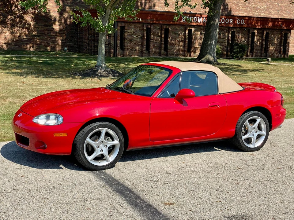 2001 Mazda NB MX-5 Miata - Image 3 of 31