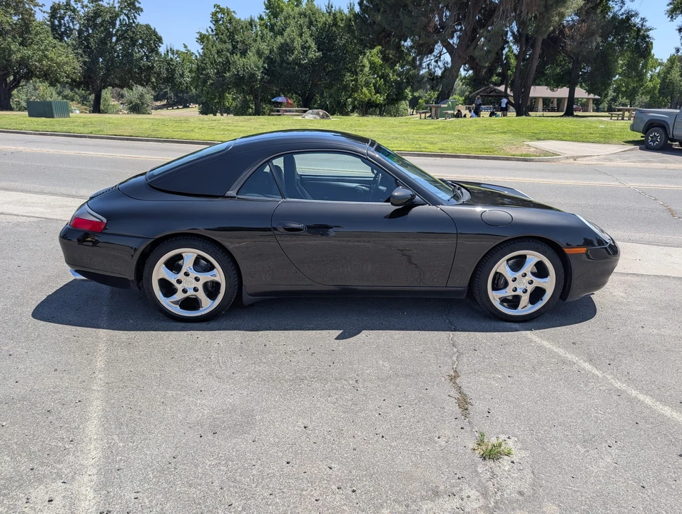 2001 Porsche 996 Carrera - Image 23 of 31