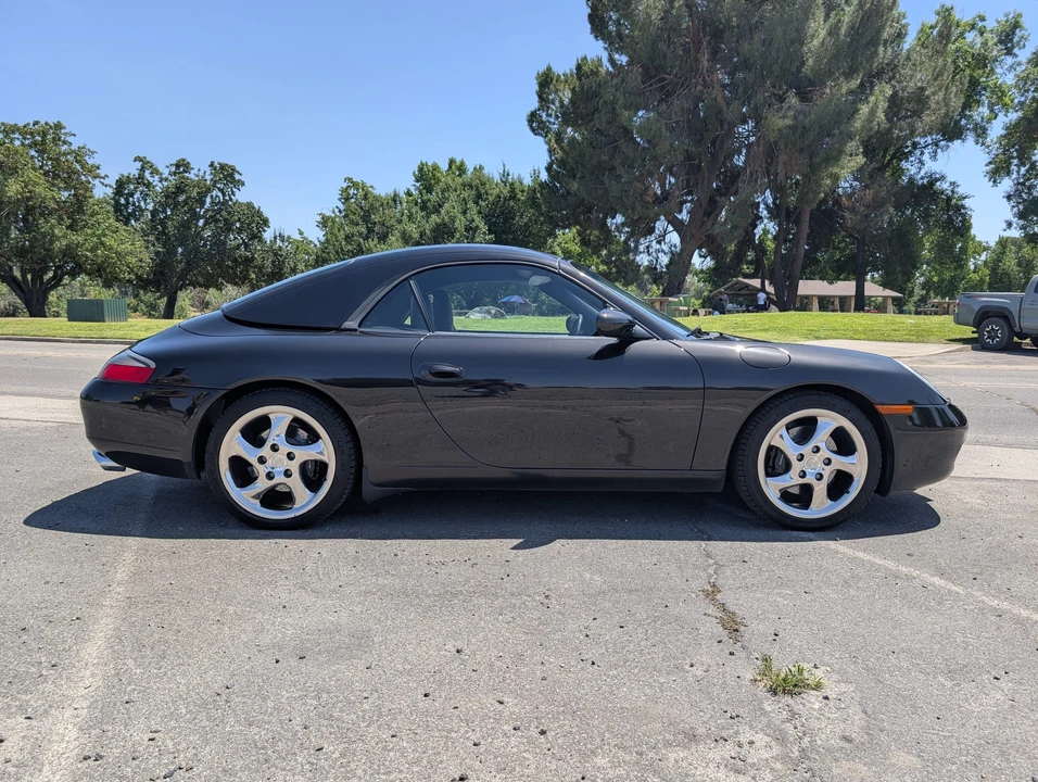 2001 Porsche 996 Carrera - Image 24 of 31