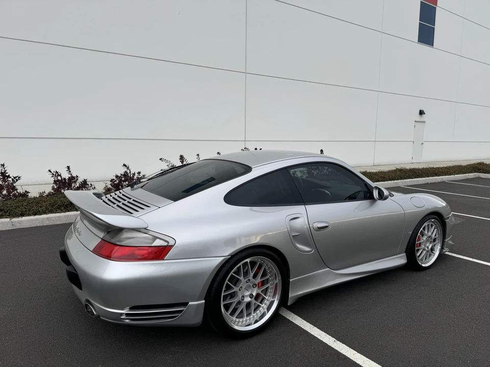 2001 Porsche 996 Turbo - Image 24 of 31
