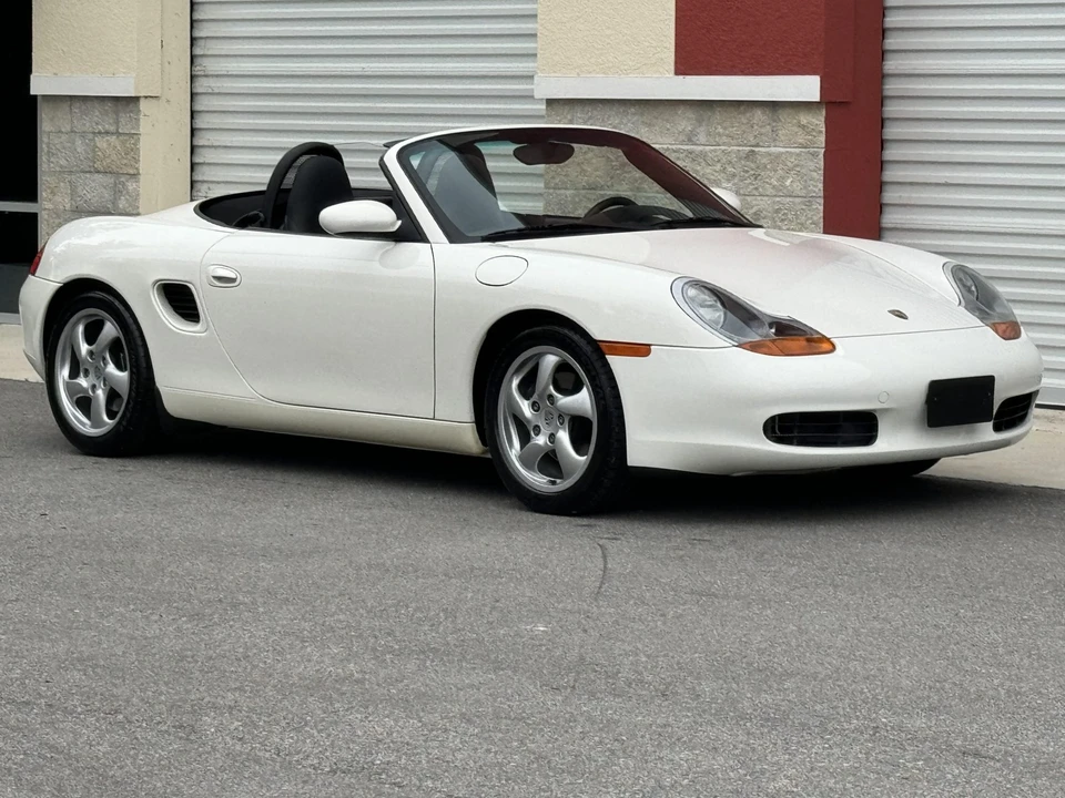 2001 Porsche 986 Boxster - Image 9 of 31