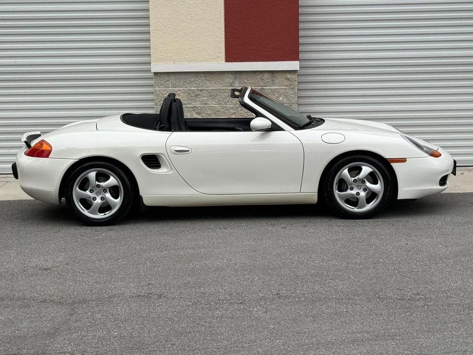 2001 Porsche 986 Boxster - Image 11 of 31