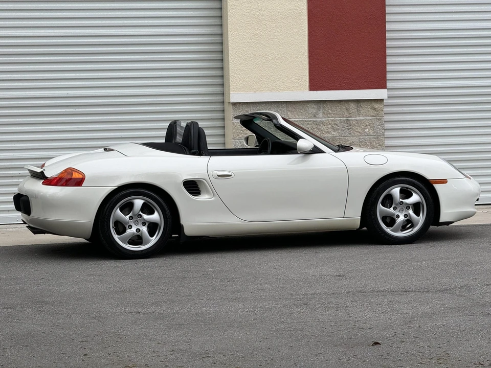 2001 Porsche 986 Boxster - Image 12 of 31