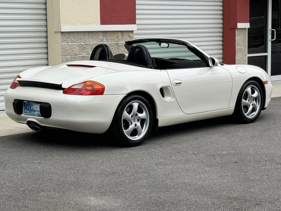 2001 Porsche 986 Boxster - Image 14 of 31