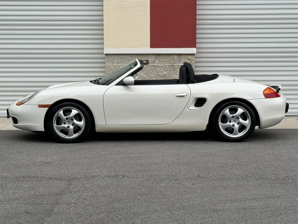 2001 Porsche 986 Boxster - Image 24 of 31
