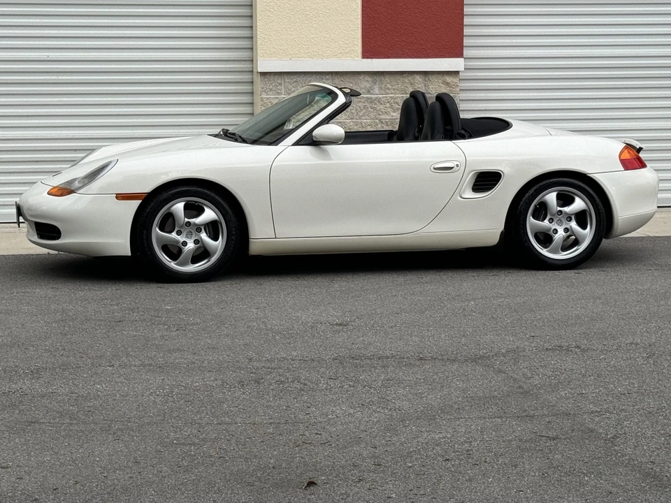 2001 Porsche 986 Boxster - Image 27 of 31